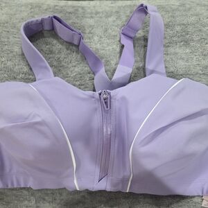 Victoria's Secret Lavender Knockout Sports Bra